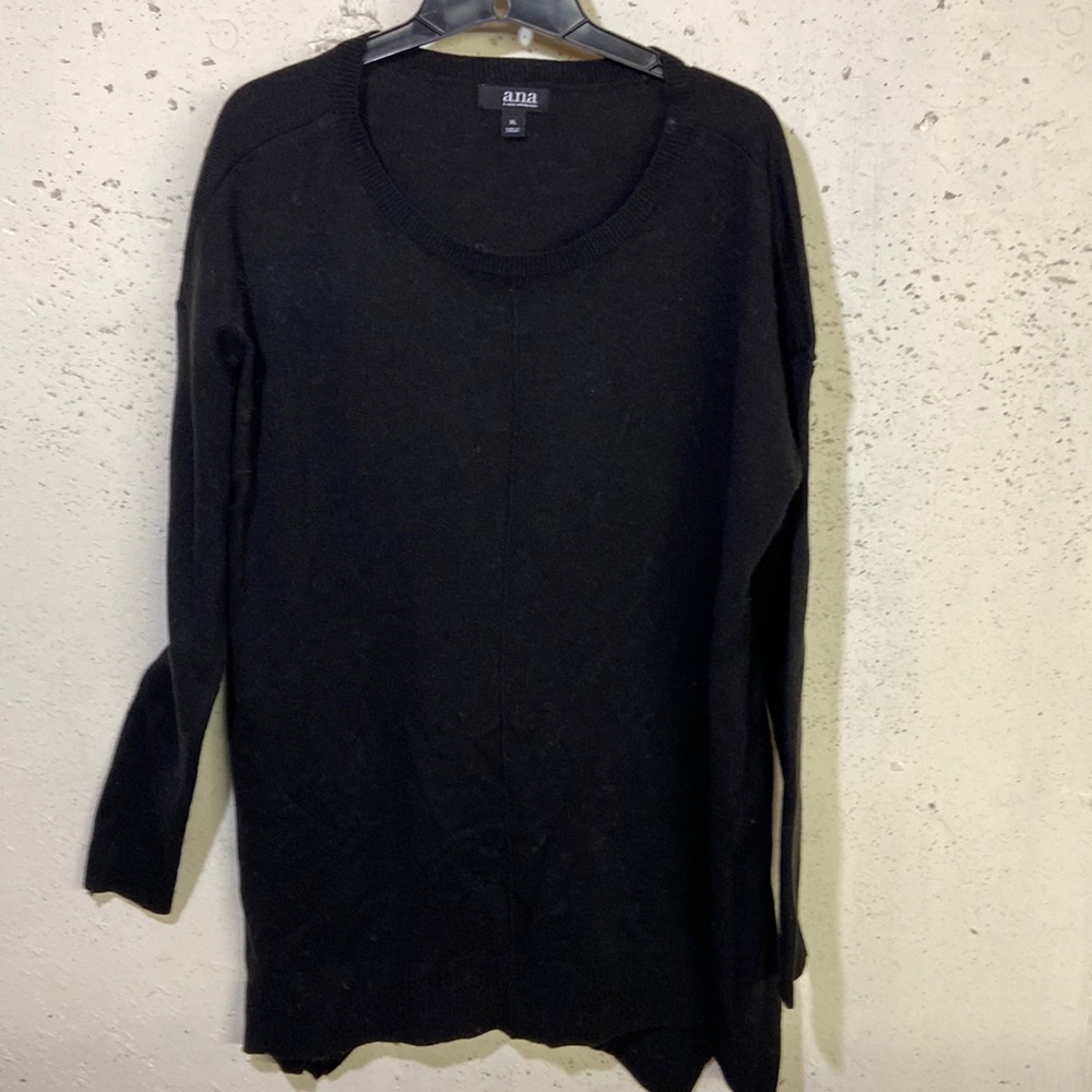 Ana Black Sweater - Like New
